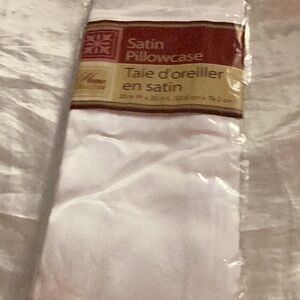 🛌NWT Home Collection Satin Pillow Case Elevate Your Beauty Rest 🛌